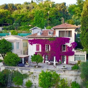 Castel Enchanté Bed & Breakfast